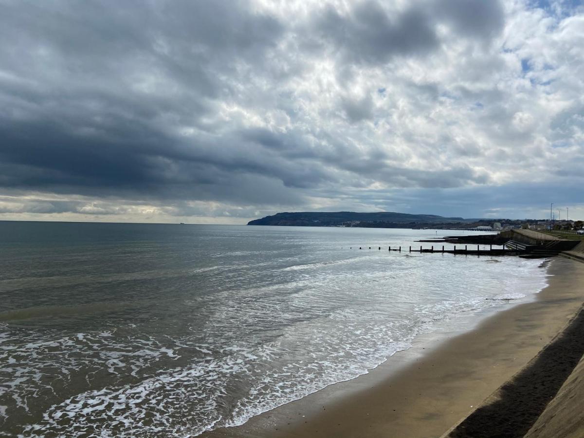 Fantastic Seaside Chalet Retreat Apartman Sandown Kültér fotó